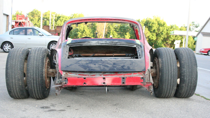 Illustration for article titled Ratty Porsche Dually Gallery